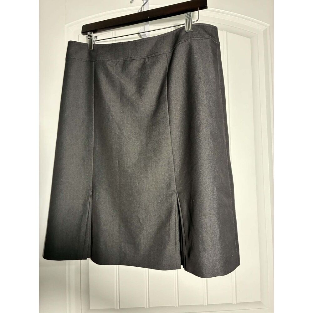 Ladies A-line Skirt Size 14 Front Pleats Black